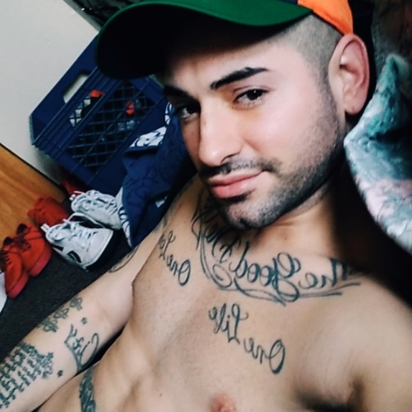 Meet your Posher, Brandon - Picture 2 of 4